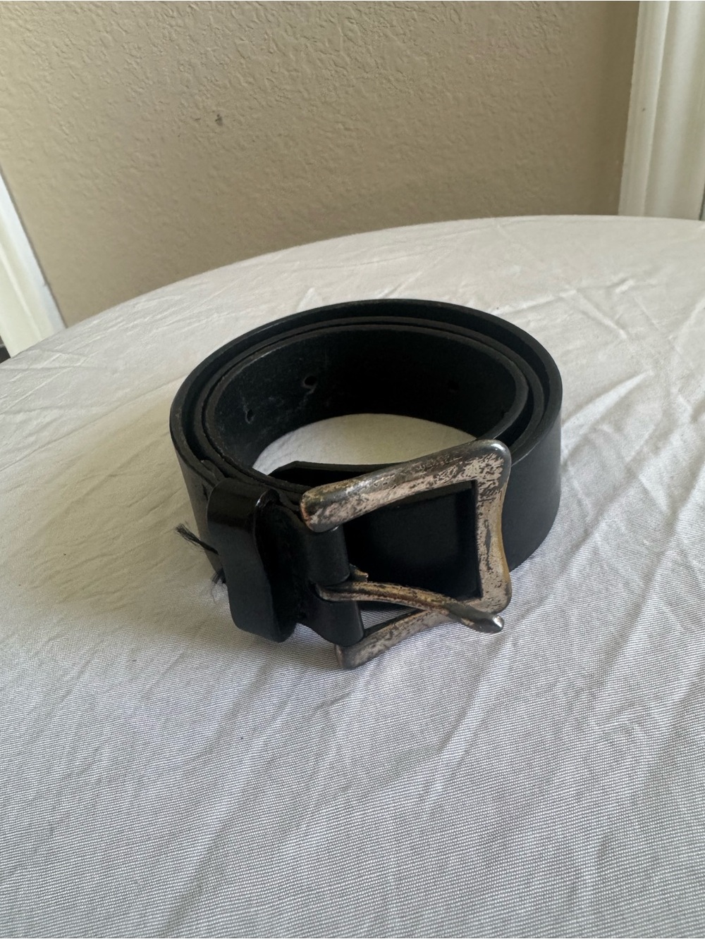 GAP Black woman's Leather Belt with Distressed Silver Buckle xs 28”-32”